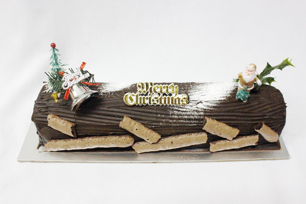 Rich Choc Log Cake