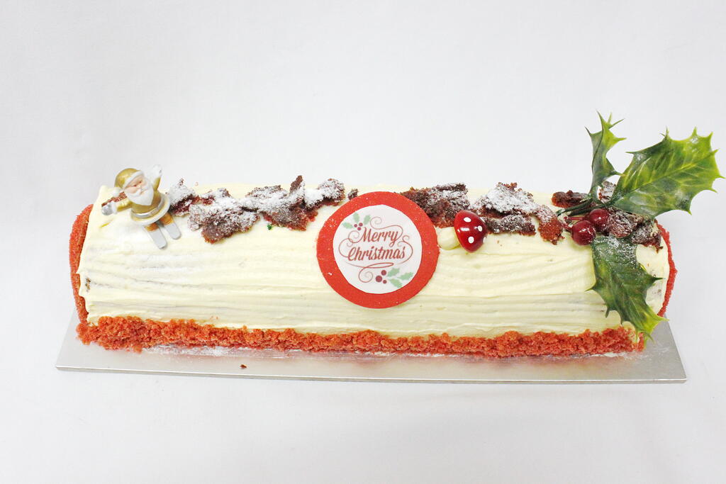 Red Velvet Log Cake